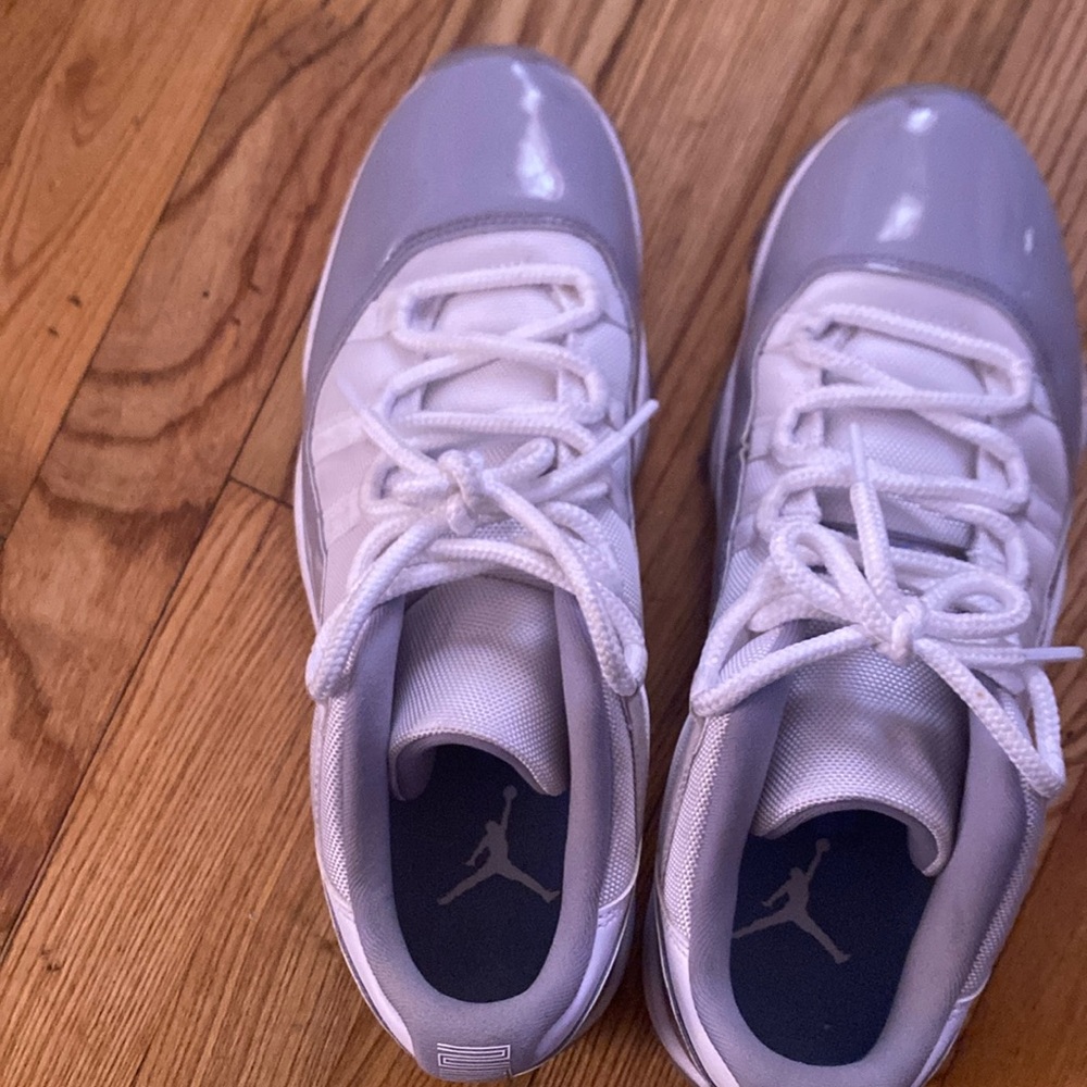 Air Jordan 11 low Cement Grey